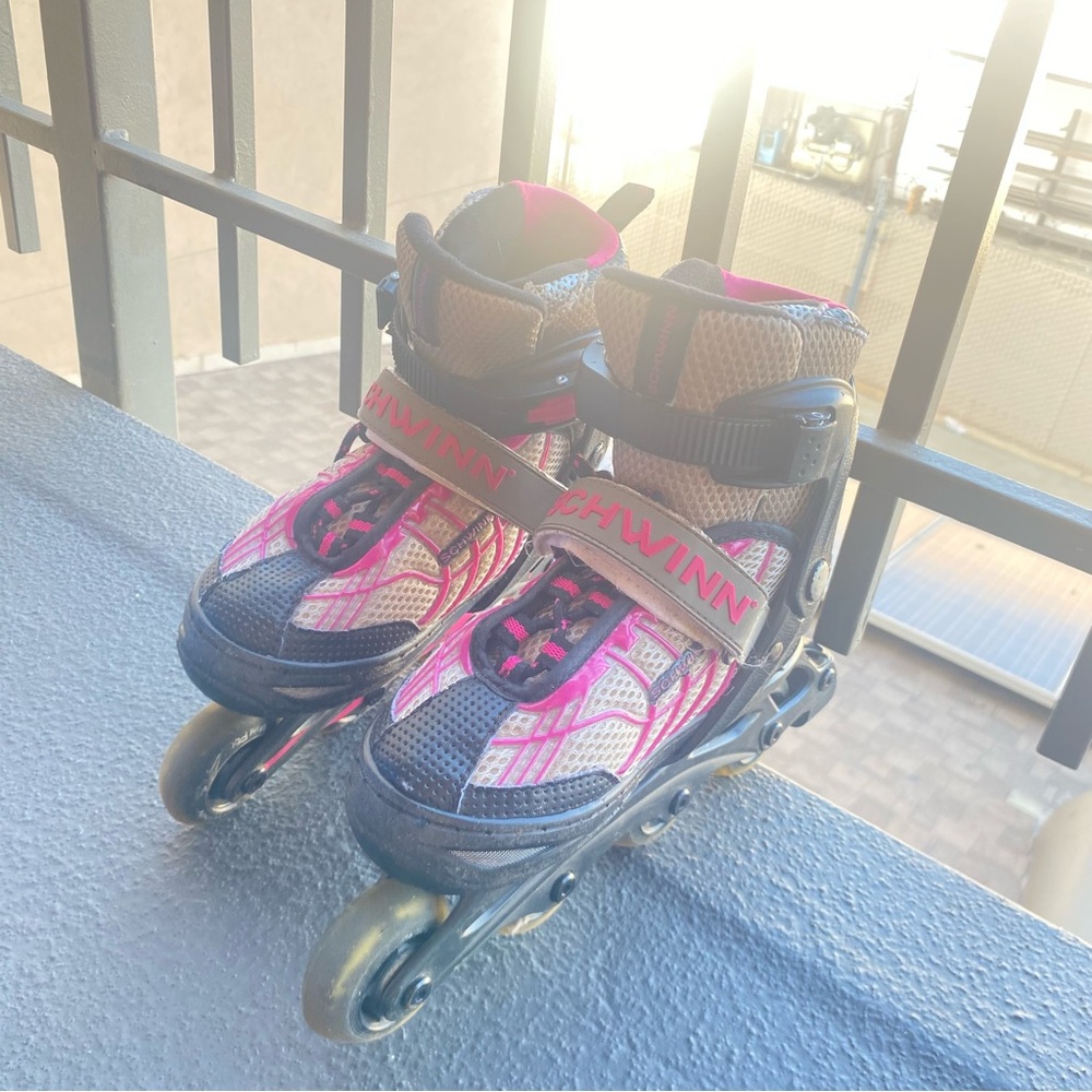 Schwinn Pink and Black Adjustable Inline Skates Size 1-4 Roller Blades